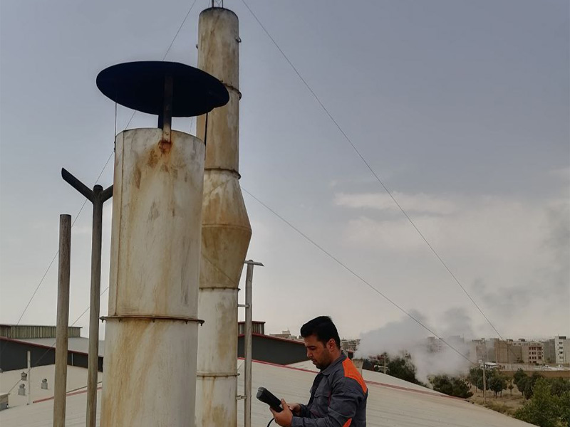 پایش آلاینده‌های زیست محیطی در بخش هوا در صنایع مختلف استان البرز